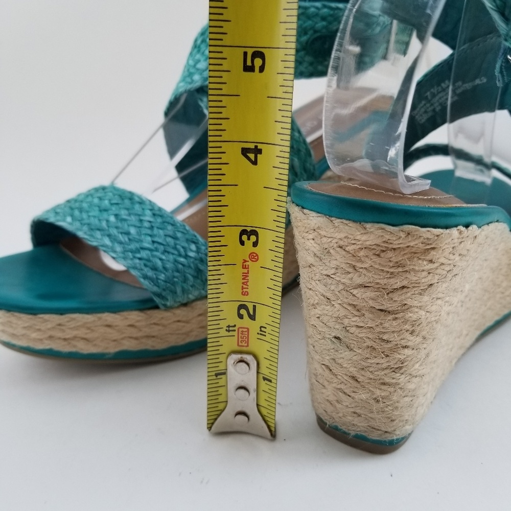 💞🦋3x Host Pick!!🦋💞 Andrew Geller Espadrilles - Picture 3 of 8